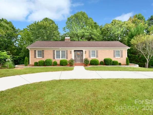 2144 Sheffield Dr, Kannapolis, NC 28083