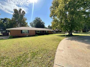 413 E Downs Ave, Woodward, OK 73801