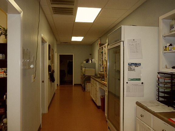 4th image of 1107 N Walcott St