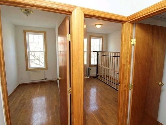 3rd image of 179 Eckford St #2