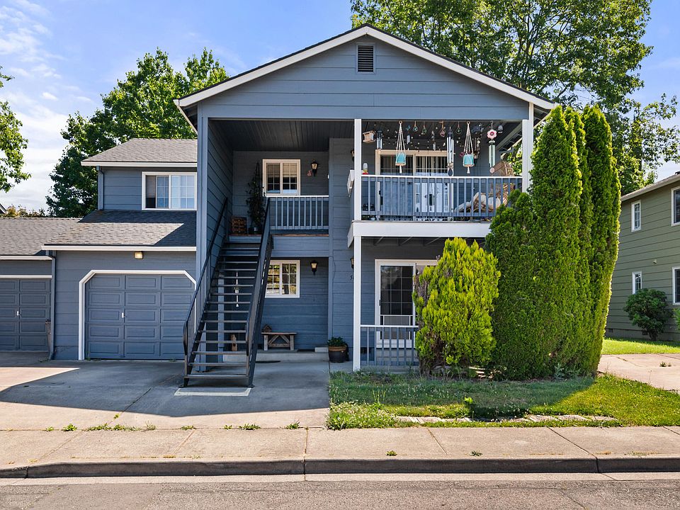 1st image of 566 Village Dr