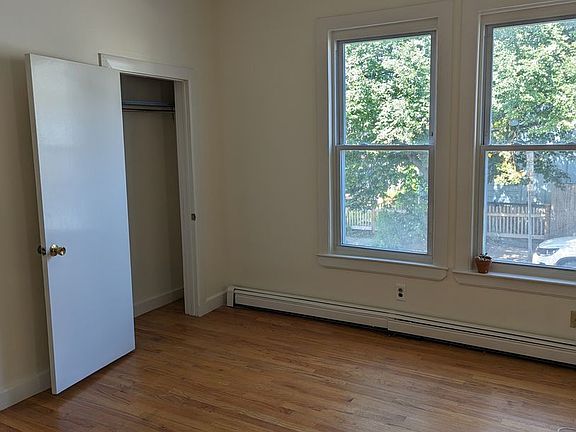 4th image of 13-19 Houghton St #19-1