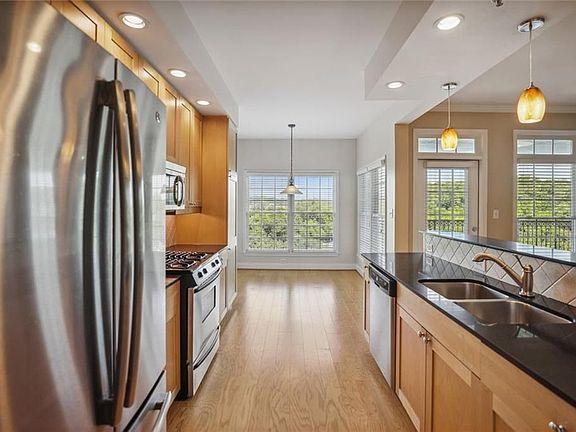 3rd image of 50 Biscayne Dr NW Unit 5103