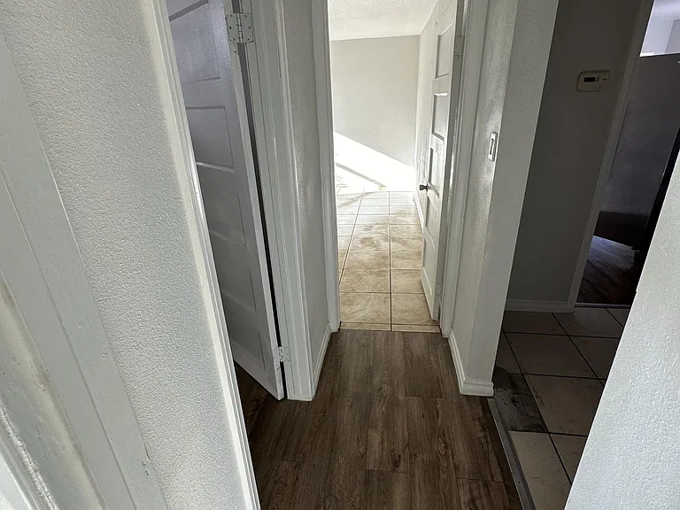 915 W 14th Ave — Photo 10