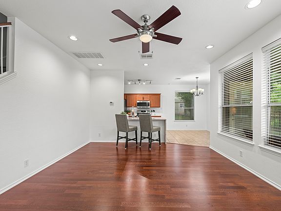 5th image of 8613 Rock Pigeon Dr #205