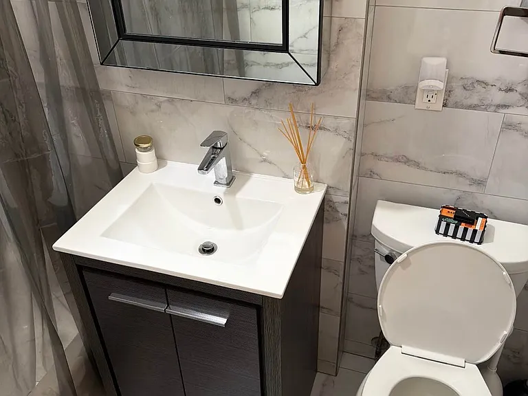 963 Manhattan Ave #2R — Photo 1