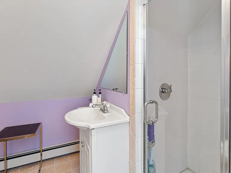 20 Bathgate Rd — Photo 25