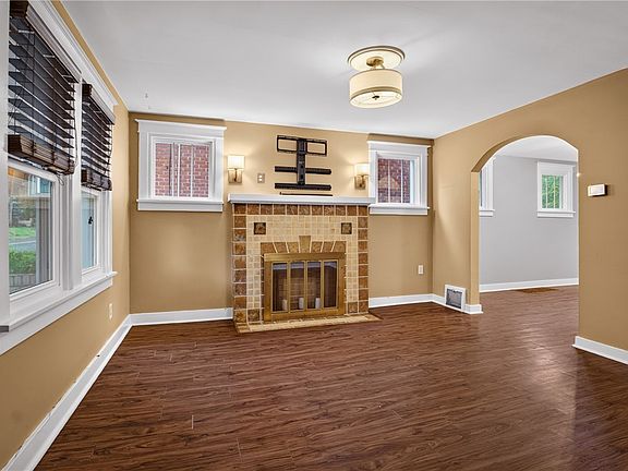 4th image of 3450 Shadeland Ave