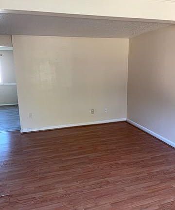 4th image of 3464 Belfry Ln