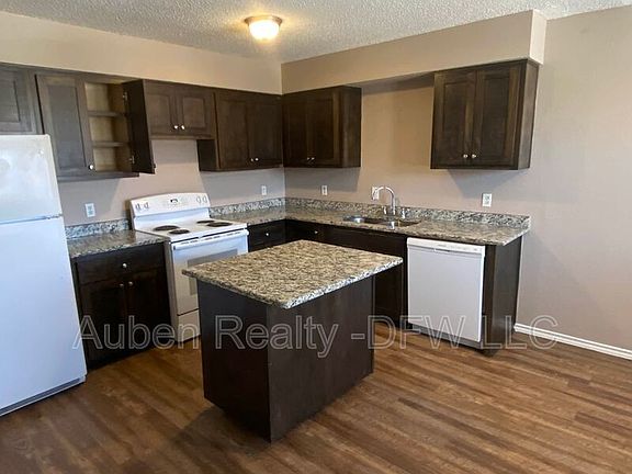 4th image of 327 SE 3rd St APT 203
