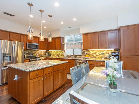 5th image of 4013 Enclave Dr