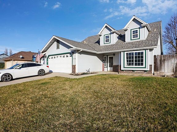 3rd image of 1540 Oakwood Dr