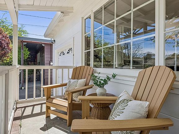 3rd image of 355 Irwin Street