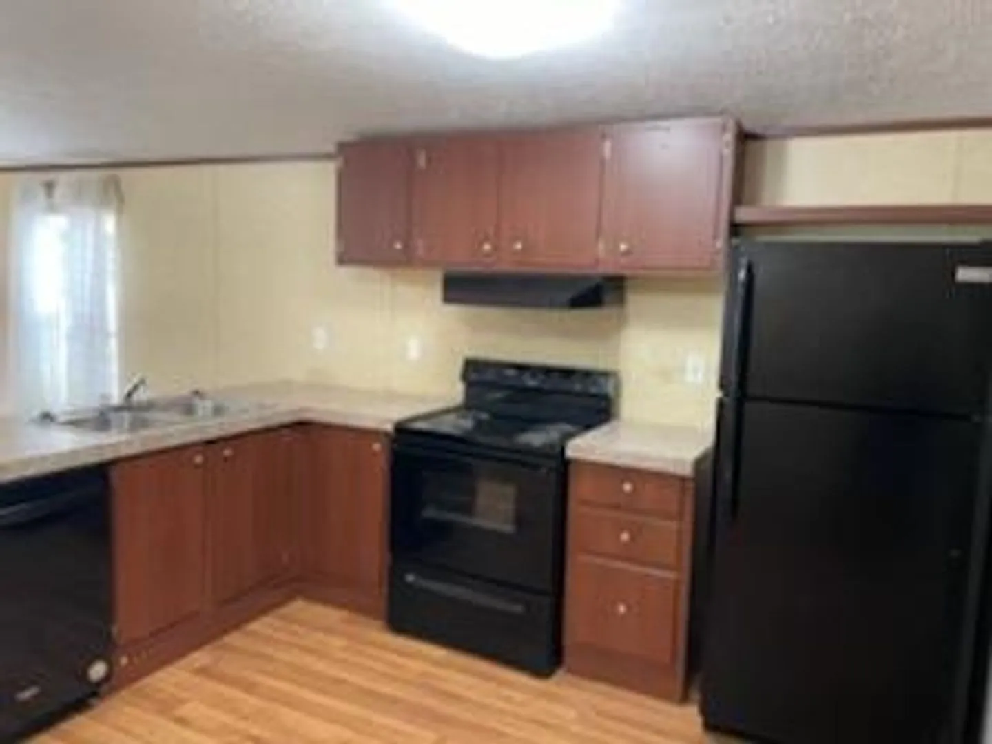 Dickinson Mobile Home Park — Photo 2