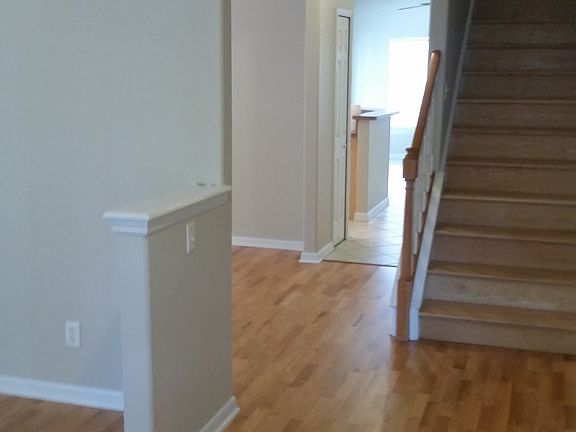 5th image of 835 Altaloma Ave
