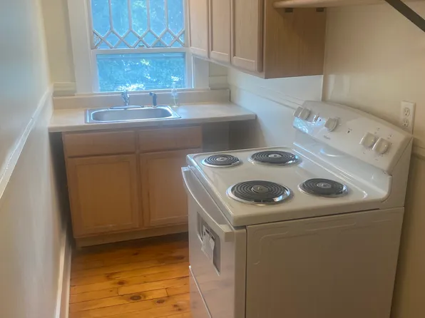 52 Sparhawk St #4, Amesbury, MA 01913