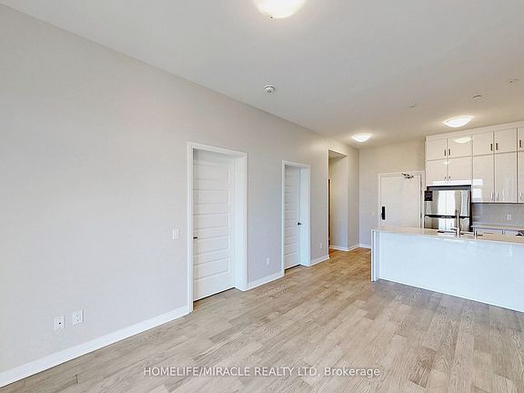 5th image of 95 Dundas St W #607