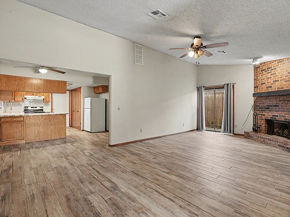 2nd image of 505 NW 137th St