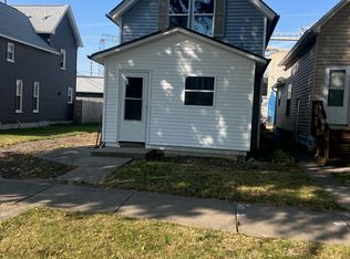 1022 10th St SW, Cedar Rapids, IA 52404