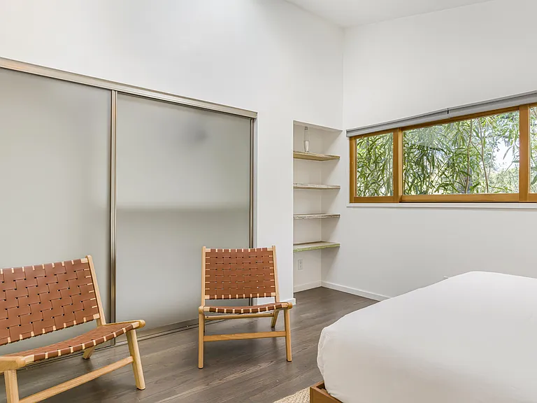 11345 Pacific View Dr — Photo 31
