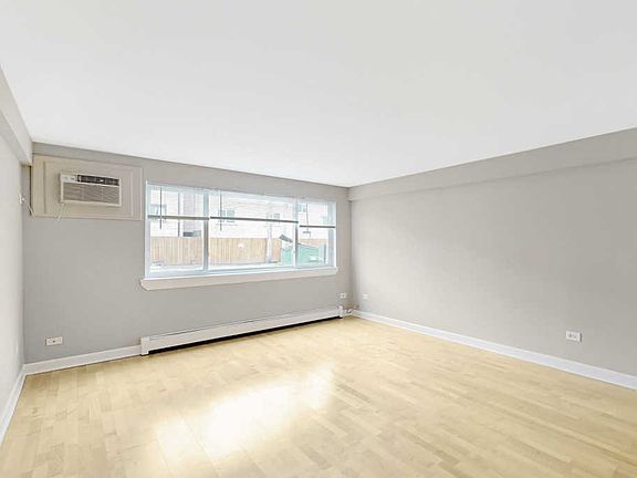 5th image of 8812 Briar Ct APT 1B