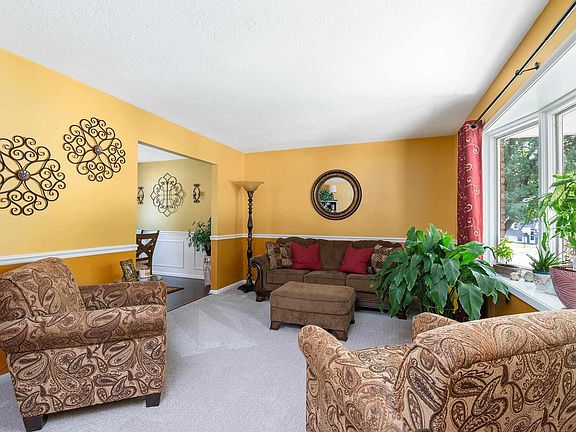 4th image of 1264 Denniston Ave