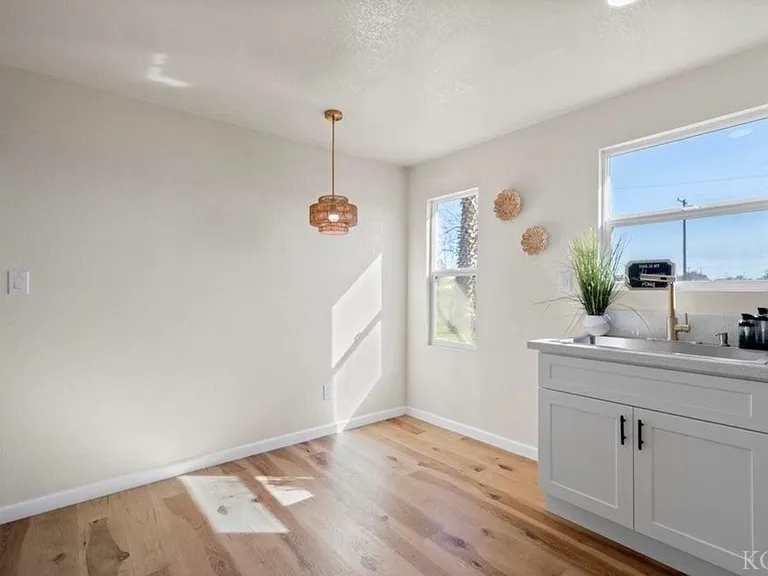 760 Crass Ave #2 — Photo 9
