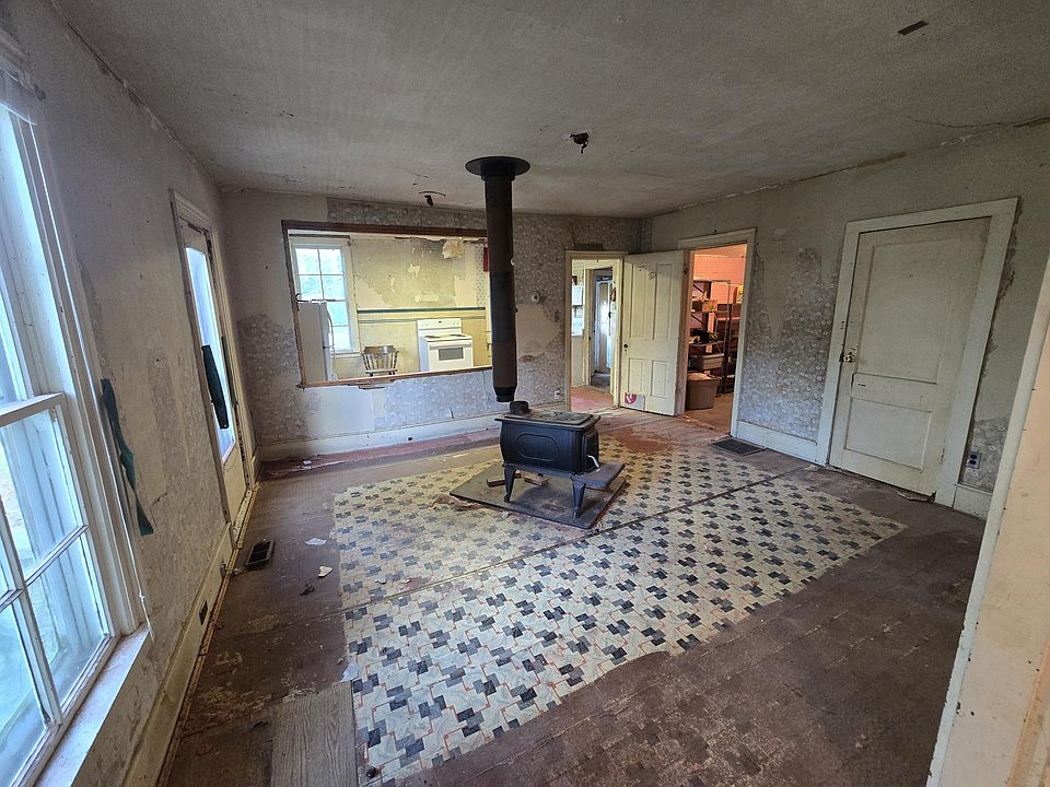 7th image of 12451 Beecher Rd