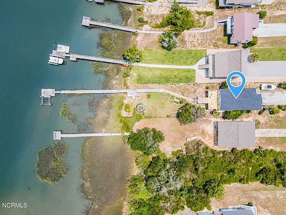 3rd image of 2520 W Pelican Drive