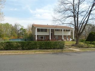 5 California Dr, Jackson, NJ 08527