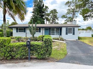 855 Caroline Cir, West Palm Beach, FL 33413