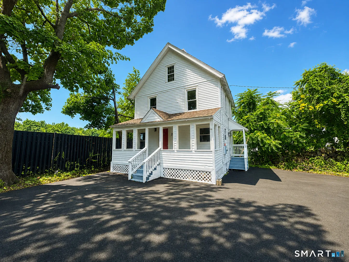 3 bed, 1.0 bath, 1267 sqft, $2,200 — Photo 2