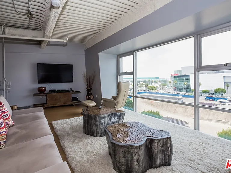 1130 S Flower St #416 — Photo 10