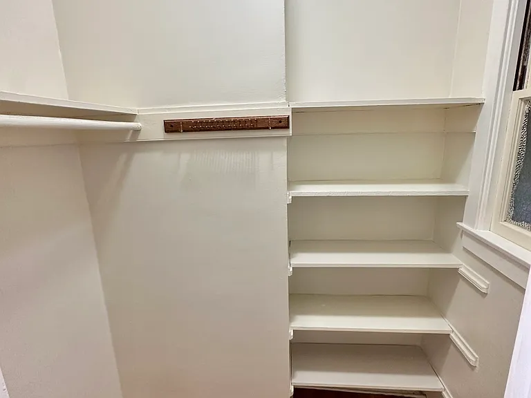 950 Bay St #7 — Photo 5