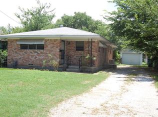 1212 Truelove St, Gainesville, TX 76240