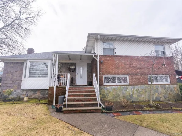 86-34 Francis Lewis Boulevard, Holliswood, NY 11432