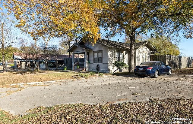 1st image of 704 Exchange Ave