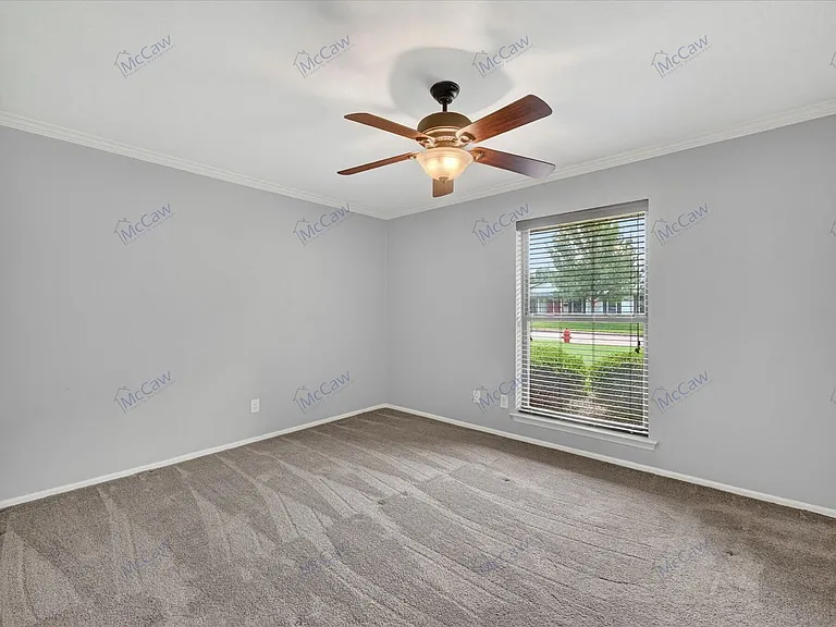 3827 Clubway Ln — Photo 12