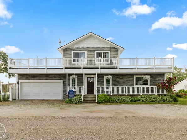 7235 Lazy Ln, Harsens Island, MI 48028