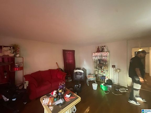 4th image of 1108 Jupiter St