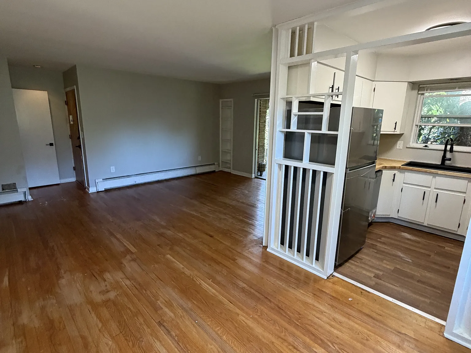 1546 Beacon Street - 4 — Photo 2