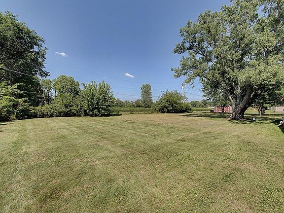 3rd image of 7250 E County Road 900 N