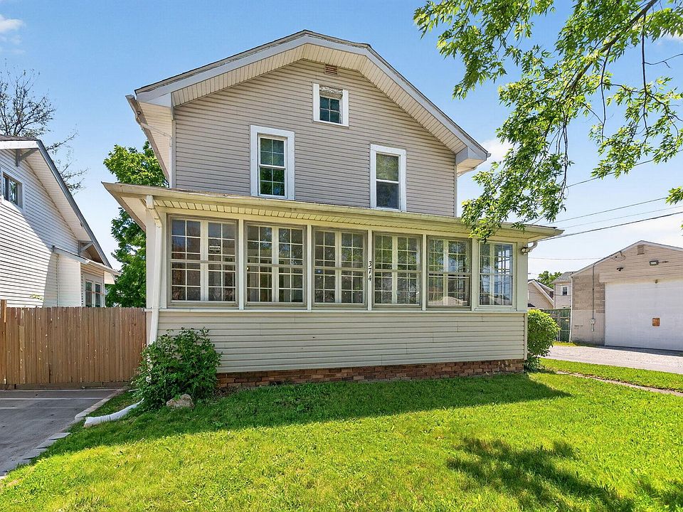1st image of 374 Nashoba Ave