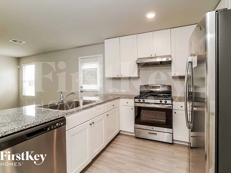 10786 Prusiner Dr — Photo 8