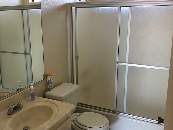 4th image of 4047 W 134th St
