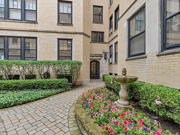 4th image of 3604 N Pine Grove Ave APT 1E