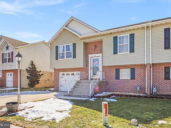 3rd image of 23 Westview Dr