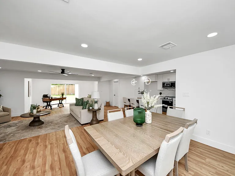 6249 Locke Ln — Photo 29