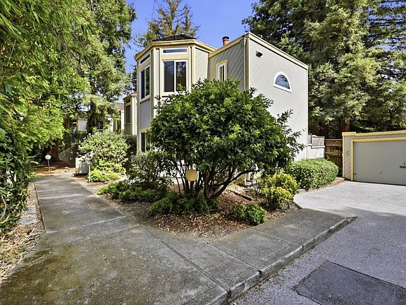 3rd image of 620 Mariposa Ave APT 4