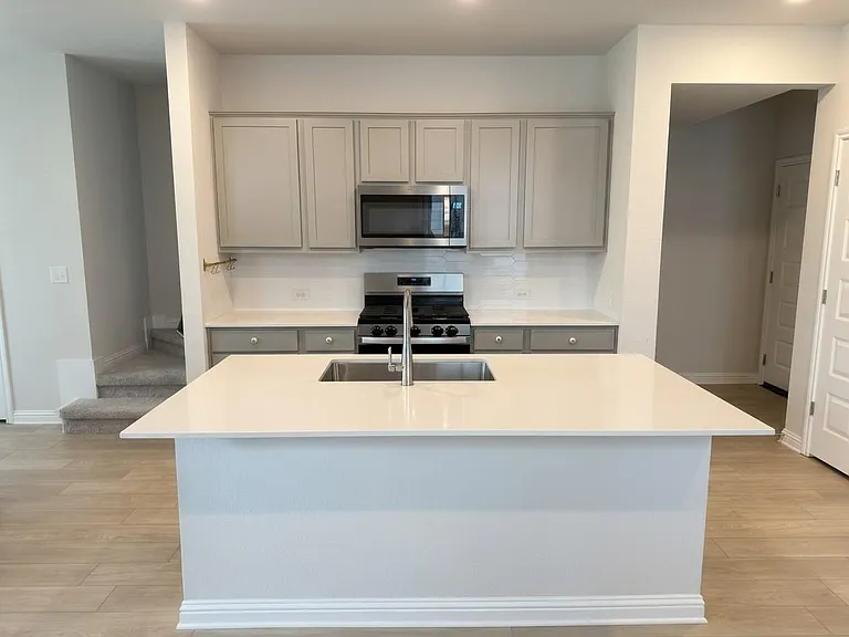 8311 Springsteen Dr #318 — Photo 5